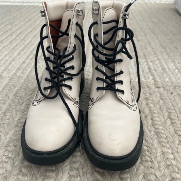 Coach cream Lorimer Leather Bootie size 7 combat boots with black laces - Picture 3 of 3
